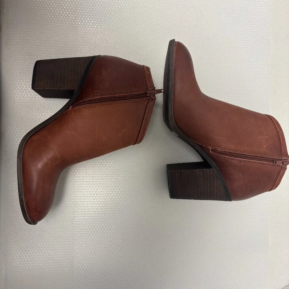 NWOT: Lucky Brand Heeled Brown Leather Booties Boots Women's Size 11 - 2128 - Picture 7 of 10